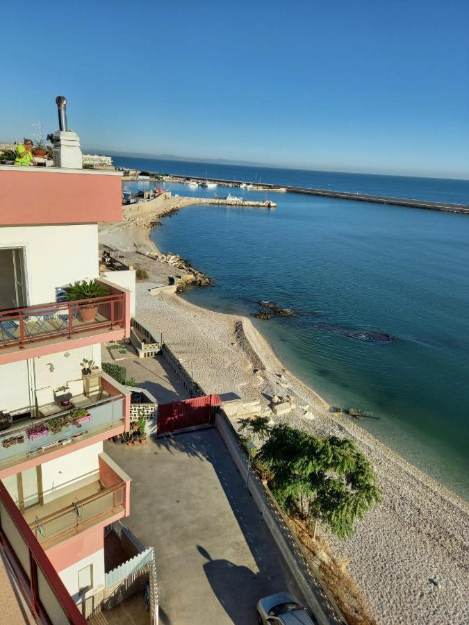 Ledueffe Casa Vacanze Бішельє Екстер'єр фото