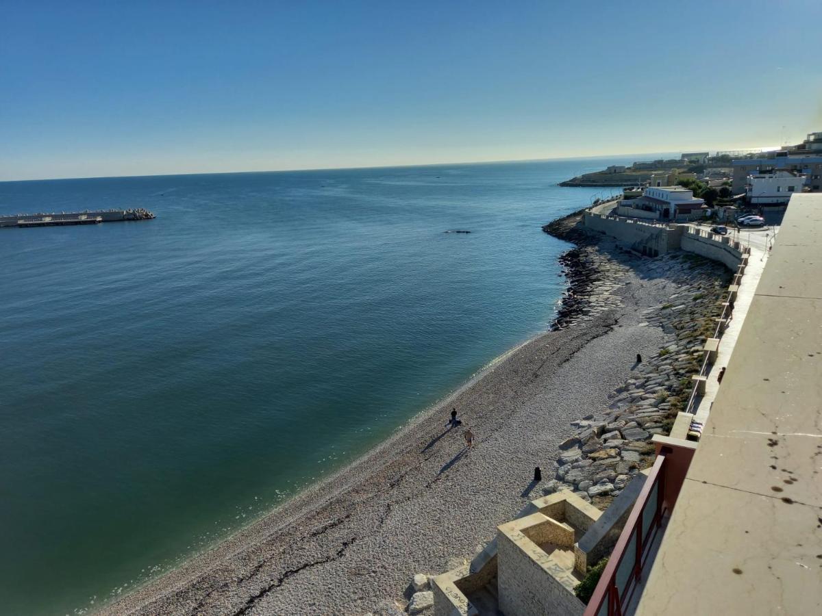 Ledueffe Casa Vacanze Бішельє Екстер'єр фото
